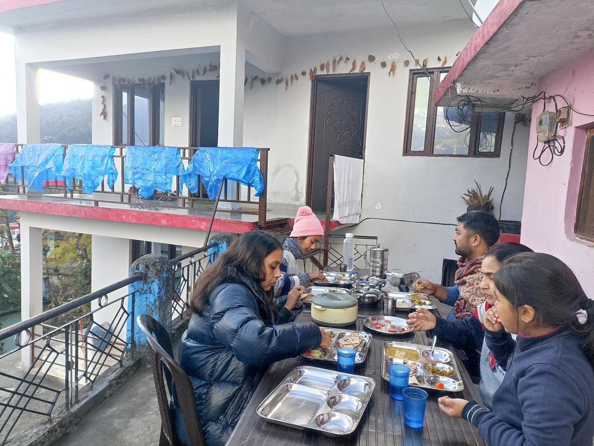 Mayur Homestay Ukhimath Eksteriør billede